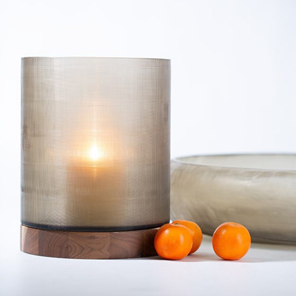 Ein edles Windlicht wie das Guaxs 
Aran darf in der Herbstdekoration nicht fehlen.