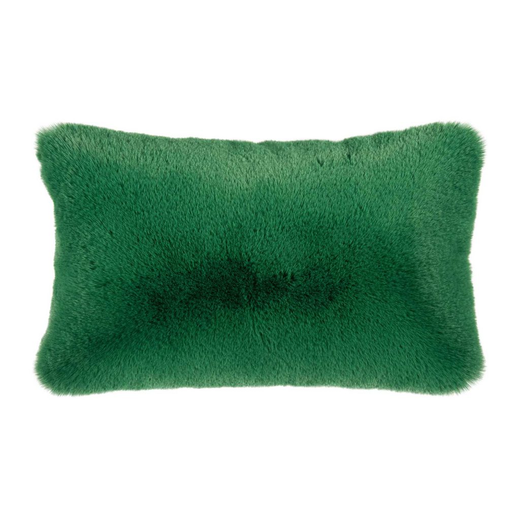 Das wundervolle Grün der Pad Evita Kissenhülle leuchtet mit dem Herbstlaub um die Wette. 